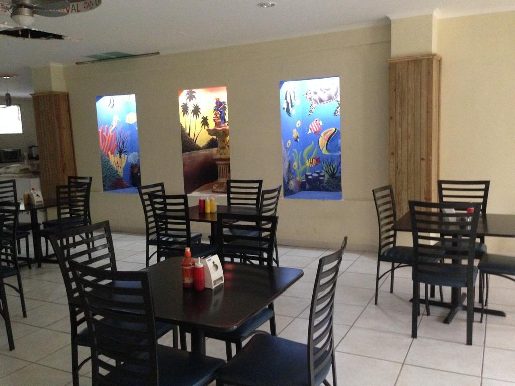 Hotel Carnaval La Ceiba Dış mekan fotoğraf