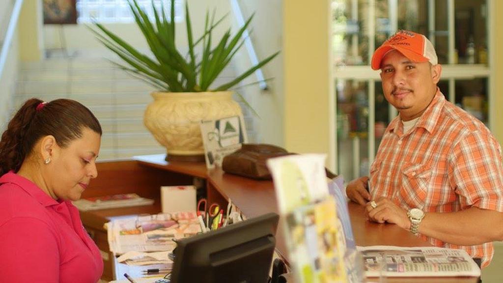 Hotel Carnaval La Ceiba Dış mekan fotoğraf